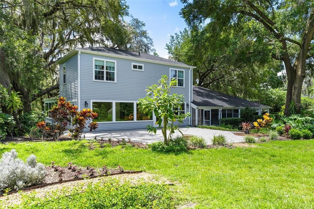 For Sale: $799,900 (4 beds, 3 baths, 4986 Square Feet)