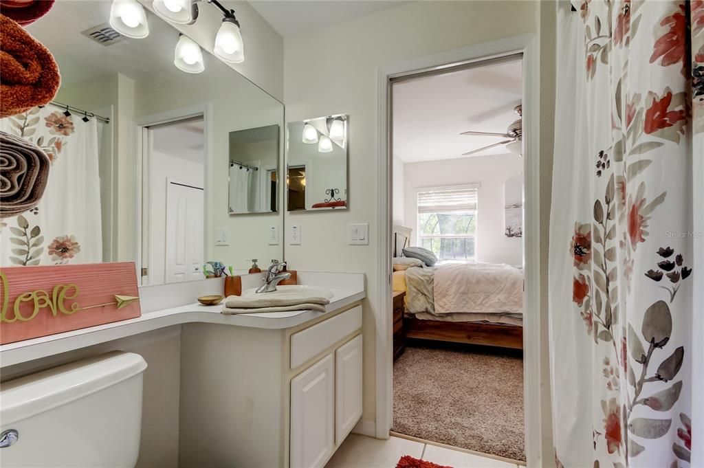 For Sale: $399,900 (4 beds, 3 baths, 1780 Square Feet)