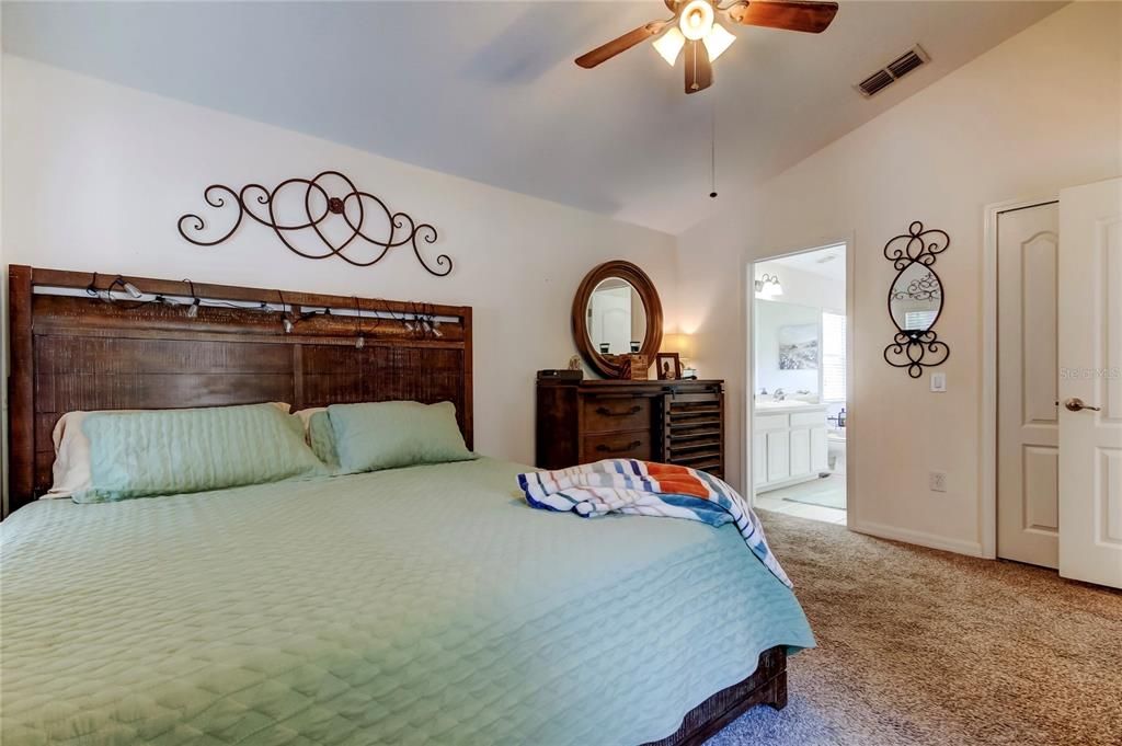 For Sale: $399,900 (4 beds, 3 baths, 1780 Square Feet)