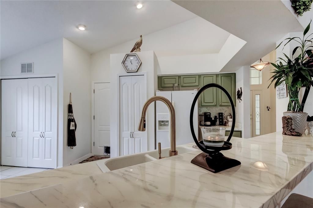 For Sale: $399,900 (4 beds, 3 baths, 1780 Square Feet)