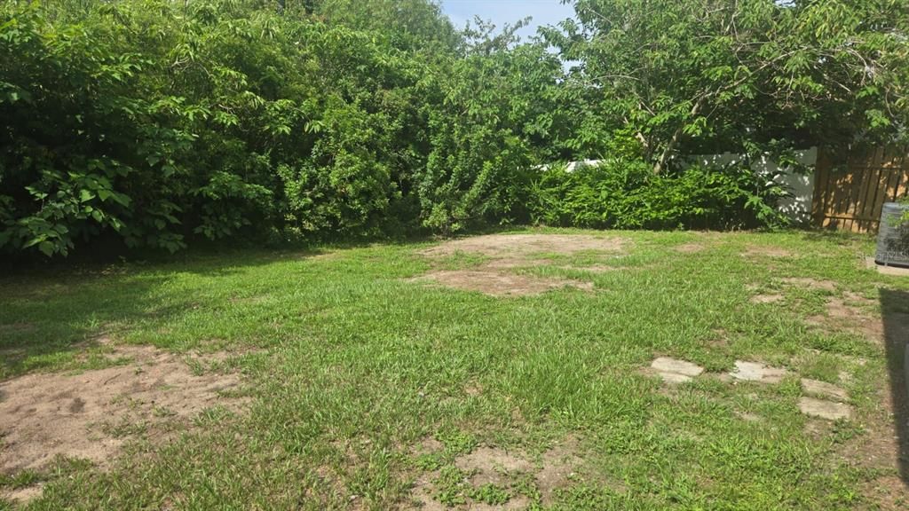 待售: $219,900 (4 贝兹, 2 浴室, 1276 平方英尺)