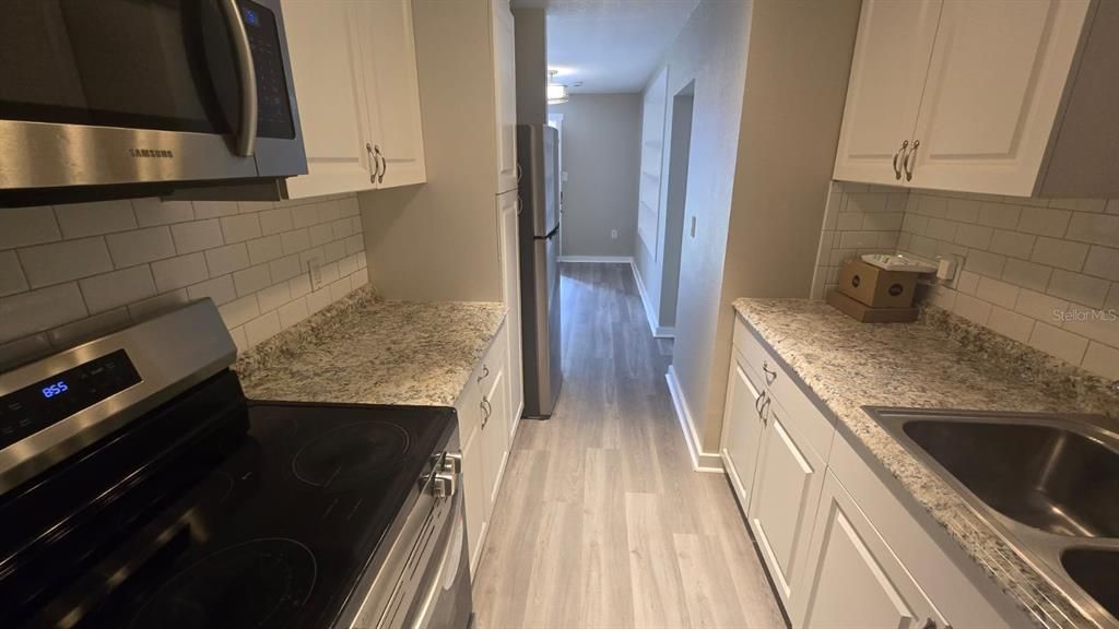 待售: $219,900 (4 贝兹, 2 浴室, 1276 平方英尺)