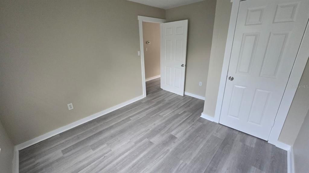 待售: $219,900 (4 贝兹, 2 浴室, 1276 平方英尺)