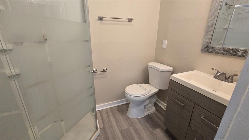 待售: $219,900 (4 贝兹, 2 浴室, 1276 平方英尺)