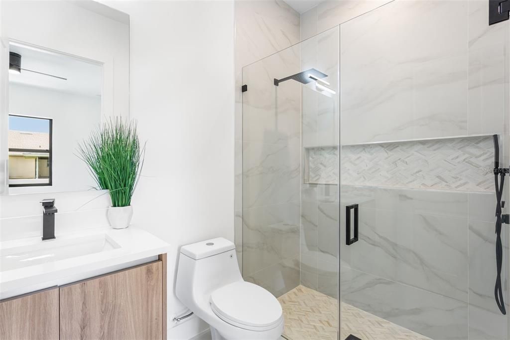 2nd Master Bathroom - Ensuite