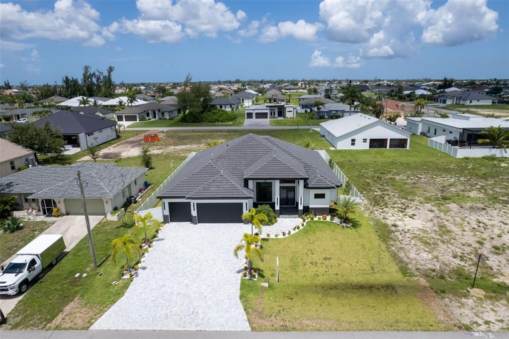 CAPE CORAL is famous for its vibrant lifestyle, scenic parks, boating canals, golf courses, and easy access to nearby Gulf Coast beaches and family-friendly amenities