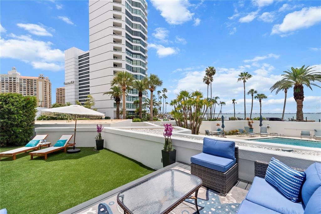 For Sale: $3,000,000 (3 beds, 2 baths, 2315 Square Feet)