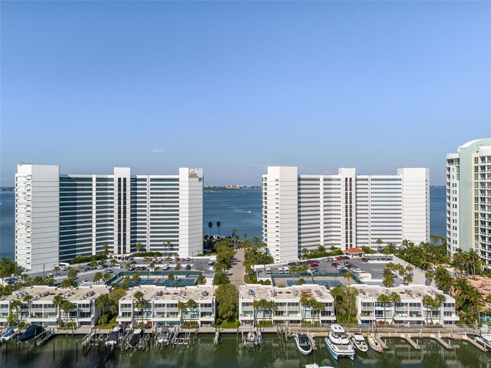 For Sale: $3,000,000 (3 beds, 2 baths, 2315 Square Feet)