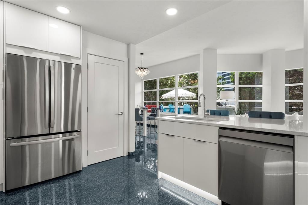 For Sale: $3,000,000 (3 beds, 2 baths, 2315 Square Feet)