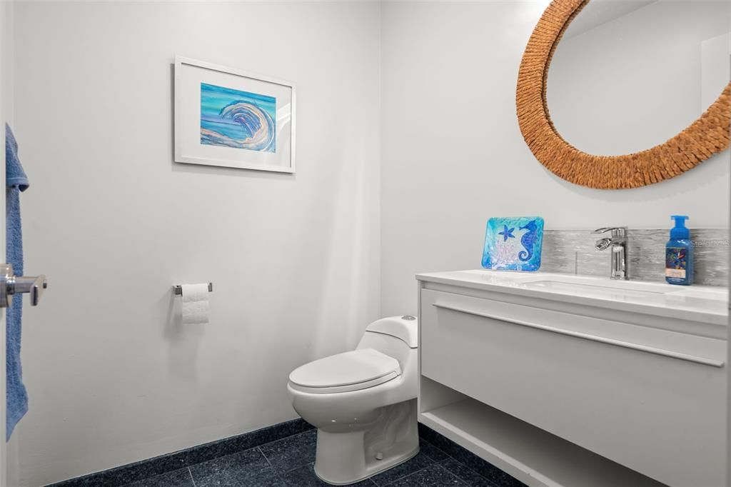 For Sale: $3,000,000 (3 beds, 2 baths, 2315 Square Feet)