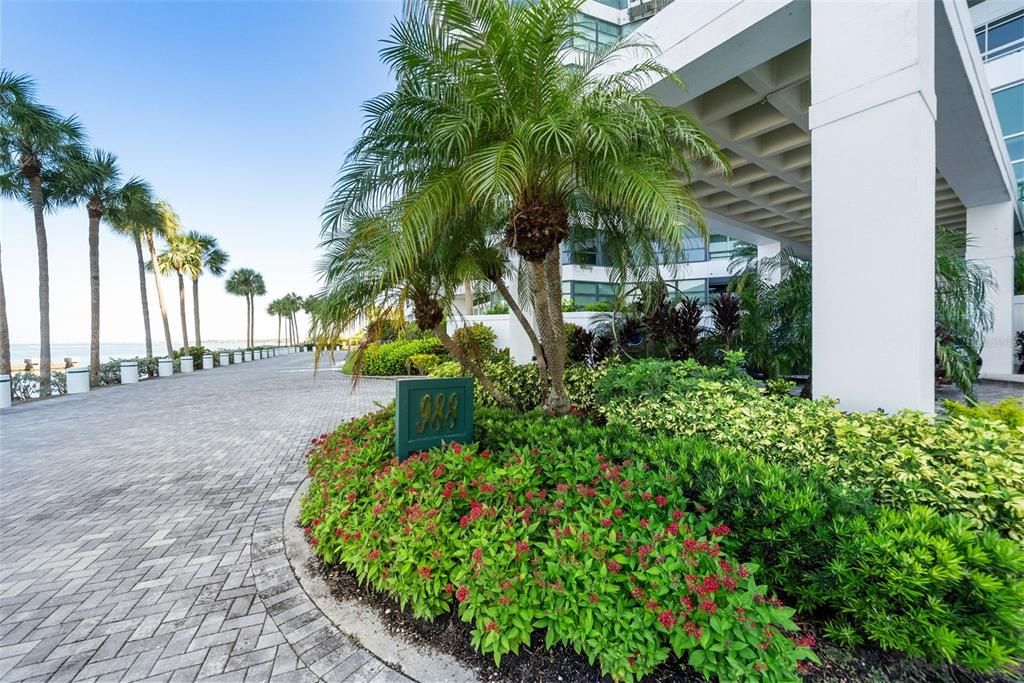 For Sale: $3,000,000 (3 beds, 2 baths, 2315 Square Feet)