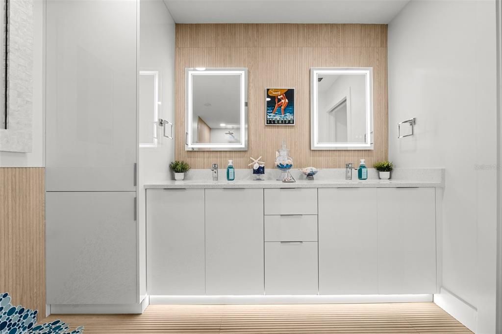 For Sale: $3,000,000 (3 beds, 2 baths, 2315 Square Feet)