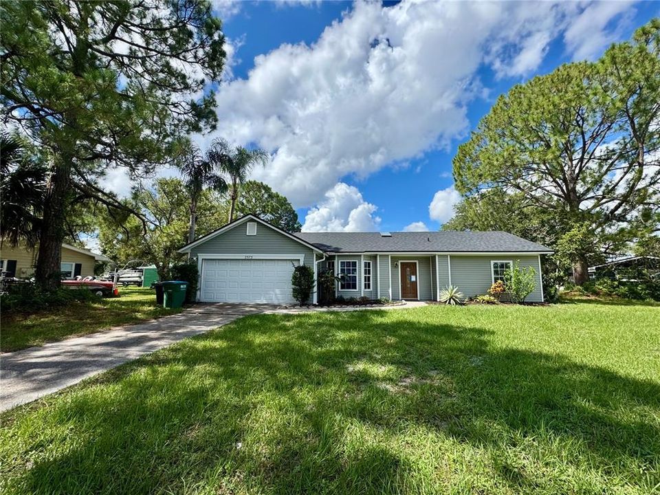 Recently Rented: $1,950 (3 beds, 2 baths, 1286 Square Feet)