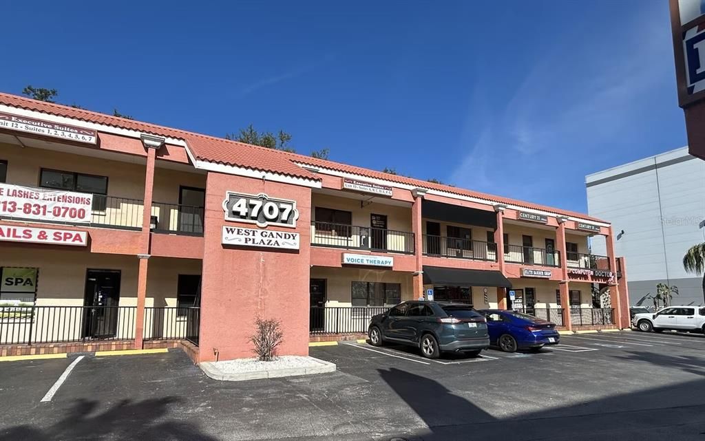 Под контрактом: $5,880 (0 спален, 0 ванн, 0 Квадратных фут)