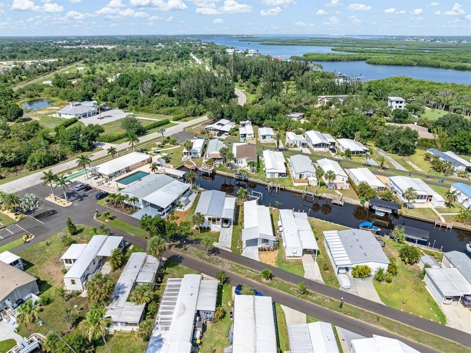 待售: $197,000 (2 贝兹, 2 浴室, 1128 平方英尺)