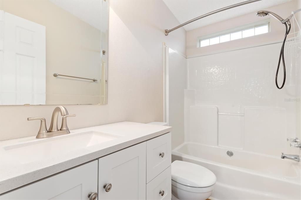 待售: $197,000 (2 贝兹, 2 浴室, 1128 平方英尺)