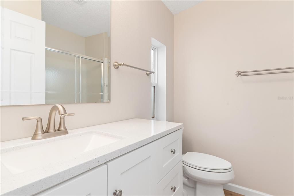 待售: $197,000 (2 贝兹, 2 浴室, 1128 平方英尺)