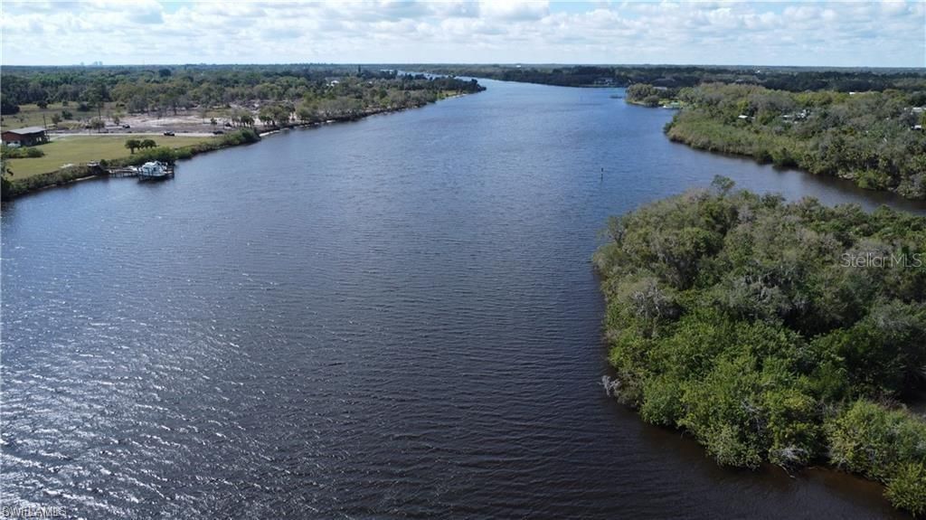 En Venta: $395,000 (1.57 acres)