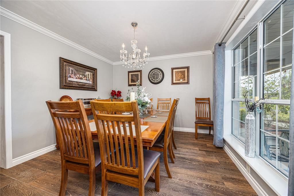 For Sale: $679,000 (4 beds, 2 baths, 2492 Square Feet)