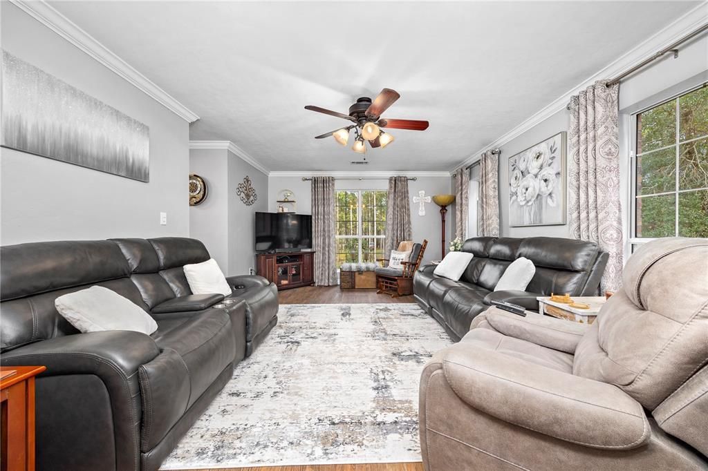 For Sale: $679,000 (4 beds, 2 baths, 2492 Square Feet)