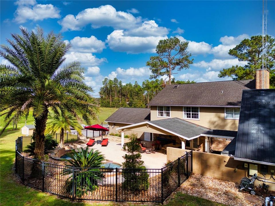 For Sale: $679,000 (4 beds, 2 baths, 2492 Square Feet)