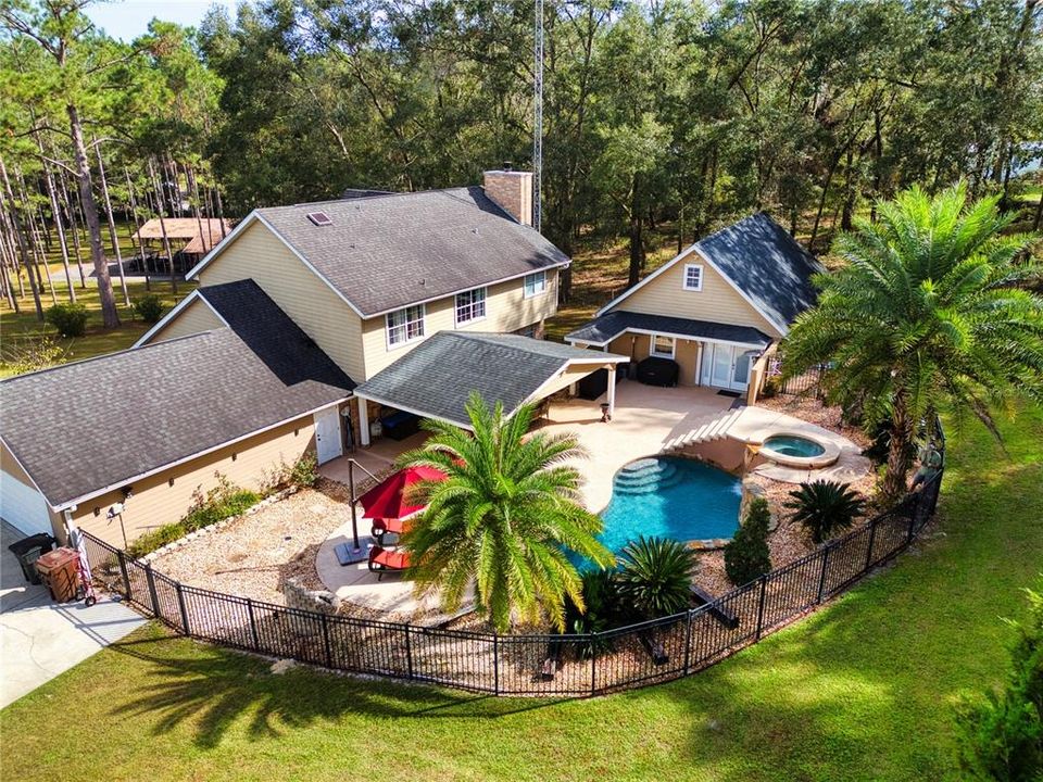 For Sale: $679,000 (4 beds, 2 baths, 2492 Square Feet)