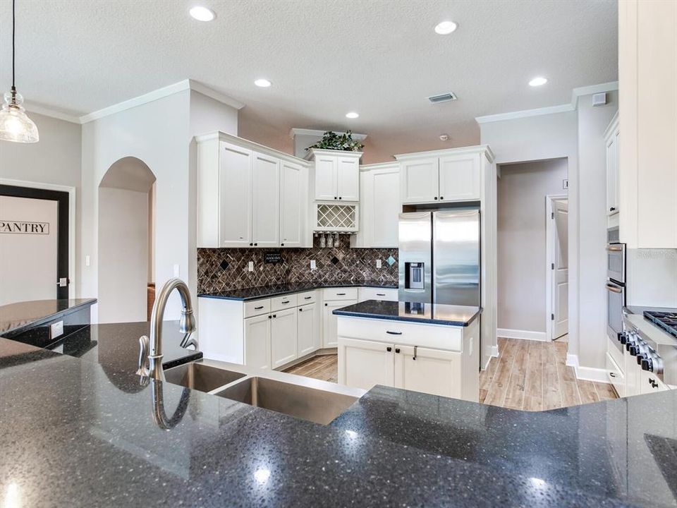 For Sale: $867,500 (5 beds, 4 baths, 3495 Square Feet)