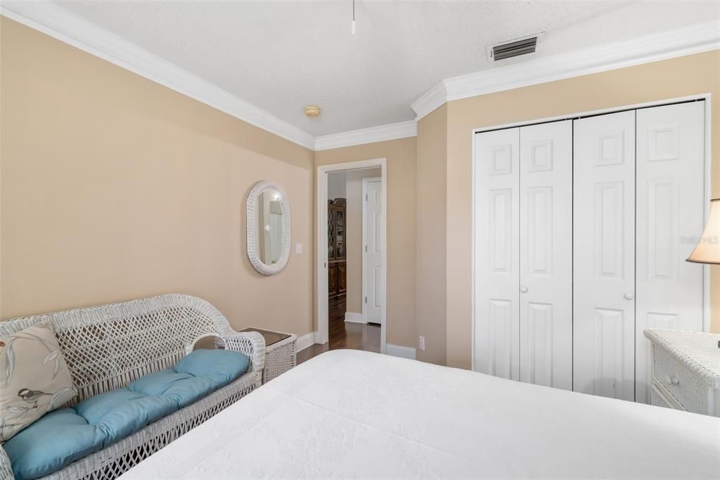 For Sale: $224,900 (2 beds, 2 baths, 1125 Square Feet)