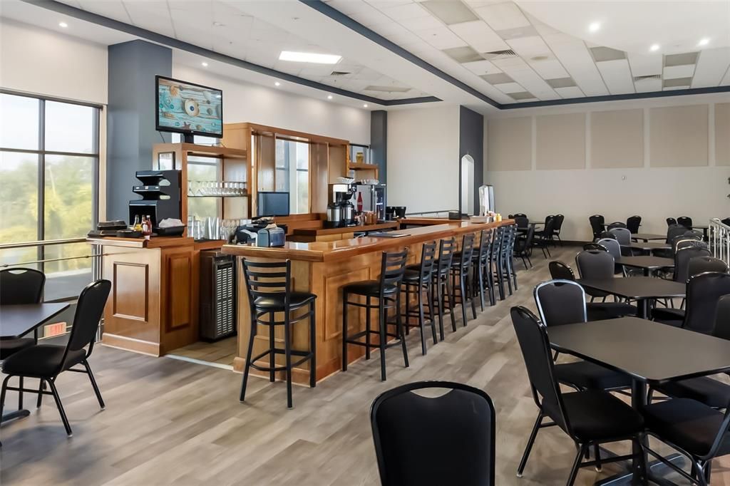 For Sale: $224,900 (2 beds, 2 baths, 1125 Square Feet)