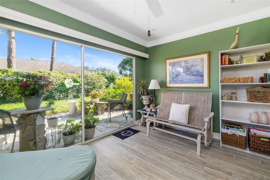 For Sale: $224,900 (2 beds, 2 baths, 1125 Square Feet)