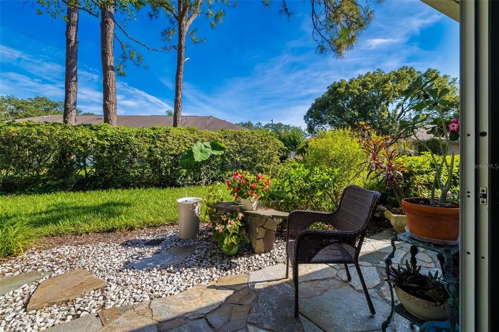 For Sale: $224,900 (2 beds, 2 baths, 1125 Square Feet)