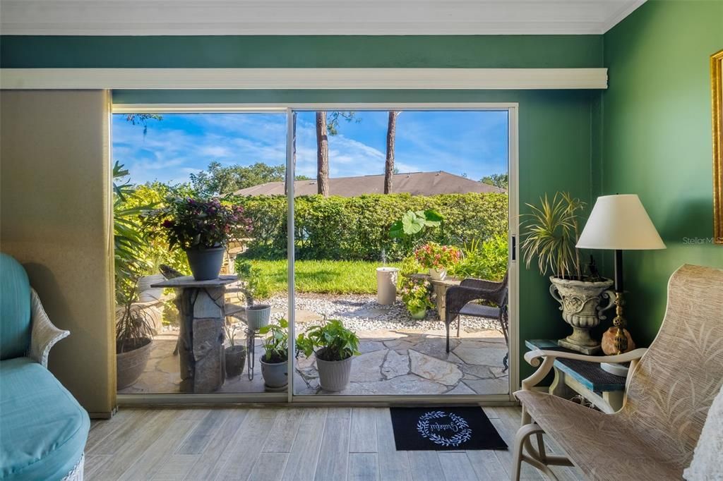 For Sale: $224,900 (2 beds, 2 baths, 1125 Square Feet)