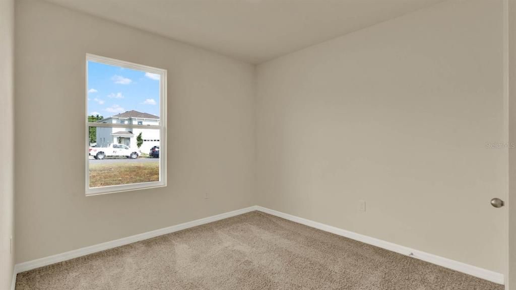 Под контрактом: $402,420 (5 спален, 3 ванн, 2077 Квадратных фут)