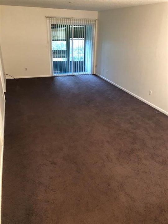 待售: $116,000 (2 贝兹, 2 浴室, 864 平方英尺)