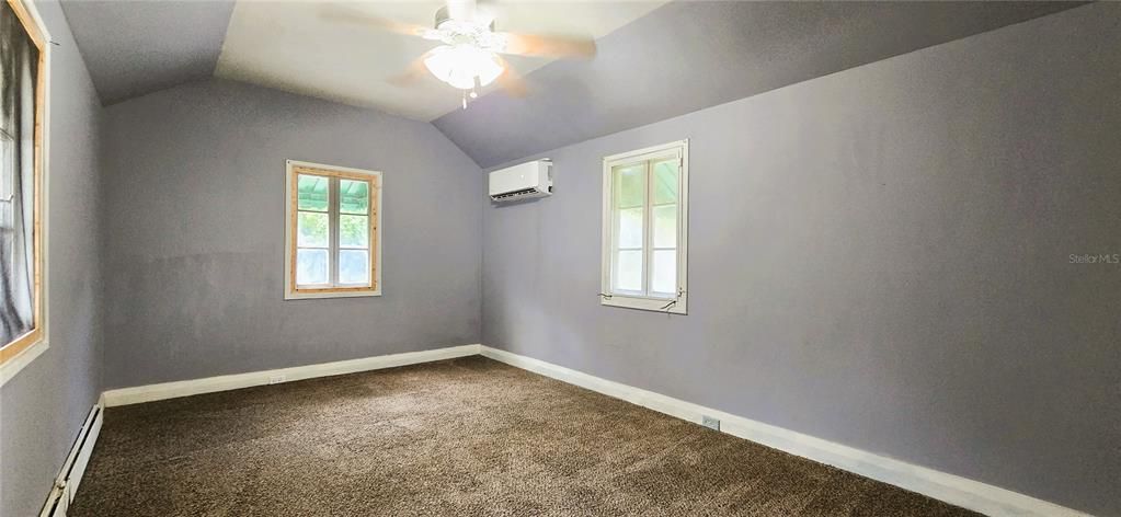 En Renta: $1,400 (3 camas, 2 baños, 1418 Pies cuadrados)