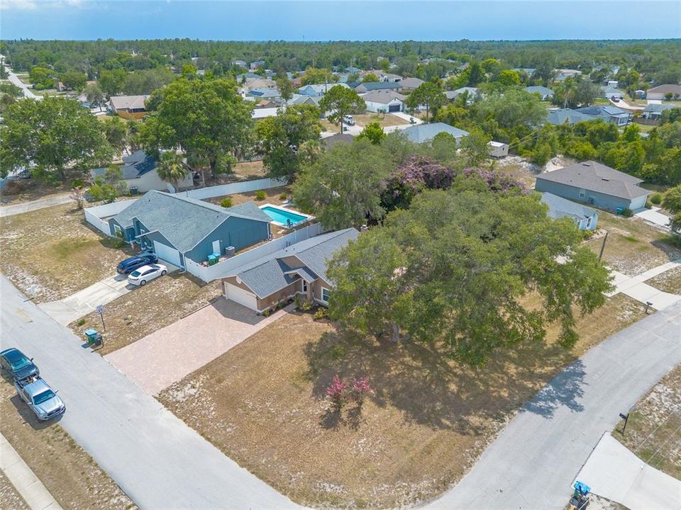 На продажу: $305,000 (3 спален, 2 ванн, 1244 Квадратных фут)