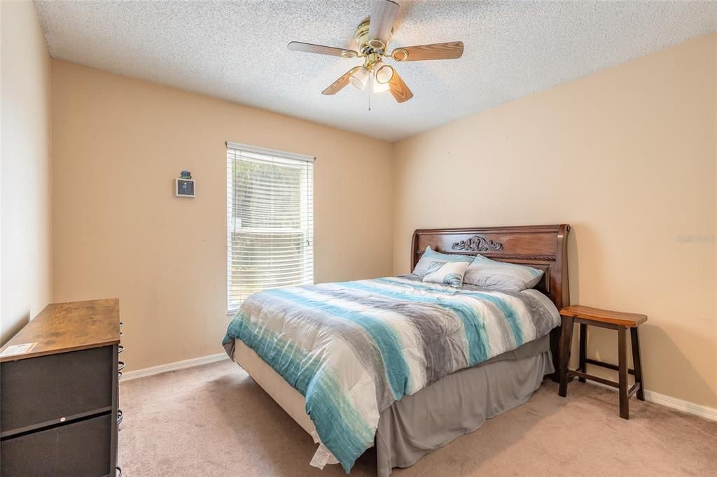 На продажу: $305,000 (3 спален, 2 ванн, 1244 Квадратных фут)