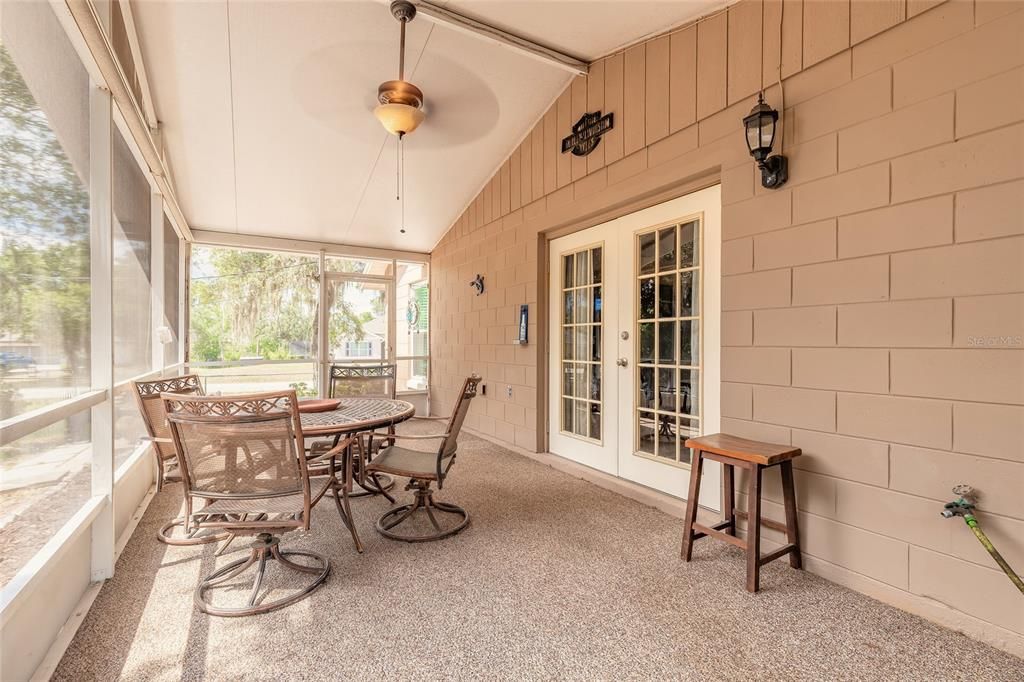 На продажу: $305,000 (3 спален, 2 ванн, 1244 Квадратных фут)