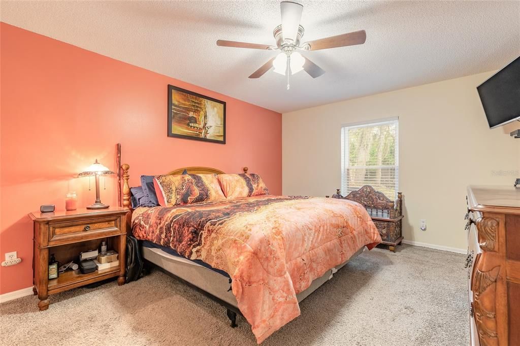 На продажу: $305,000 (3 спален, 2 ванн, 1244 Квадратных фут)