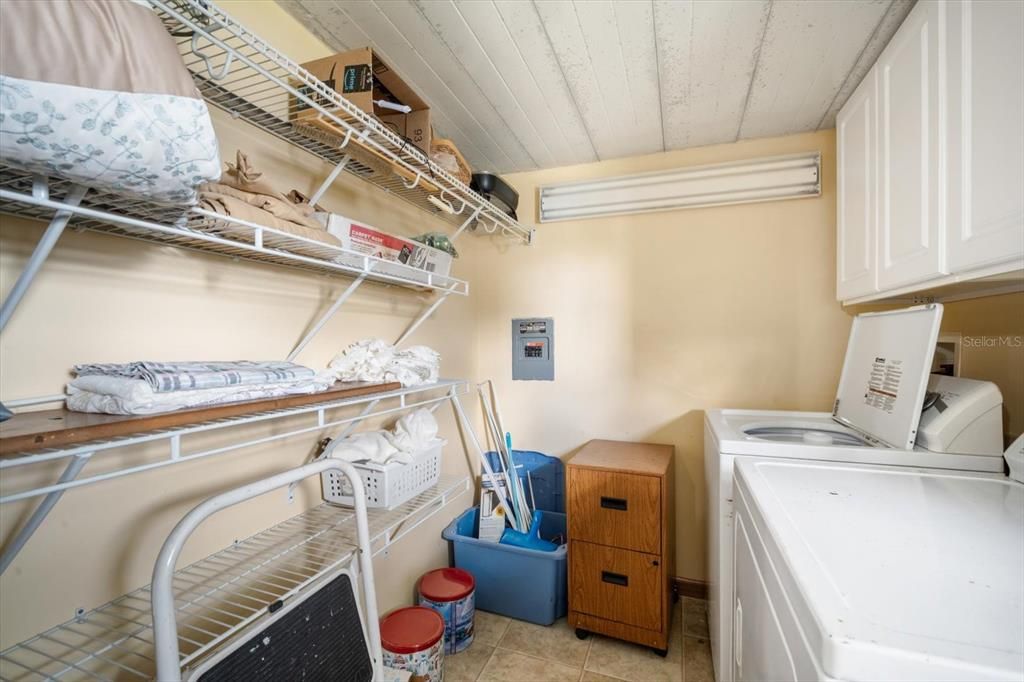 На продажу: $125,000 (2 спален, 2 ванн, 778 Квадратных фут)