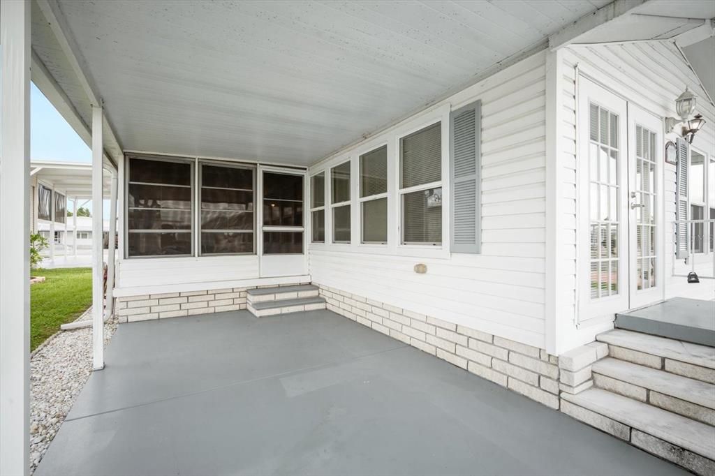 На продажу: $125,000 (2 спален, 2 ванн, 778 Квадратных фут)