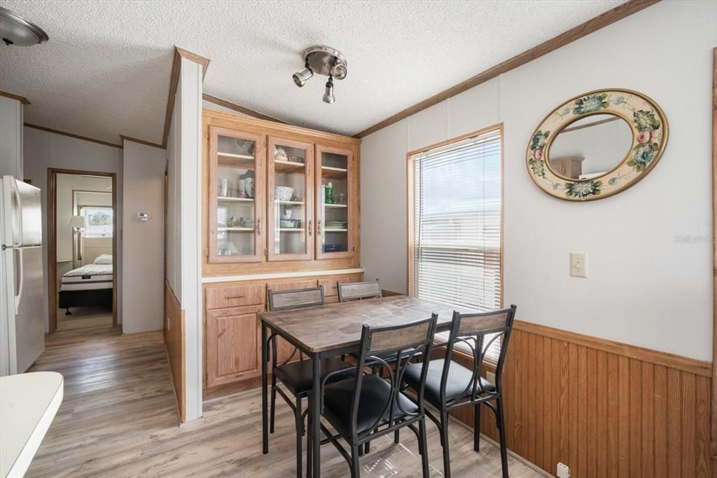 На продажу: $125,000 (2 спален, 2 ванн, 778 Квадратных фут)