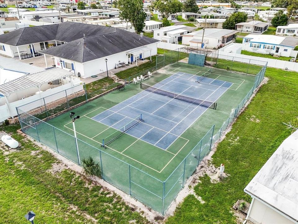 На продажу: $125,000 (2 спален, 2 ванн, 778 Квадратных фут)