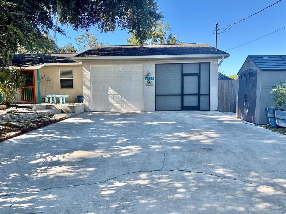 На продажу: $365,000 (2 спален, 2 ванн, 888 Квадратных фут)