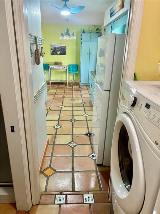 На продажу: $365,000 (2 спален, 2 ванн, 888 Квадратных фут)