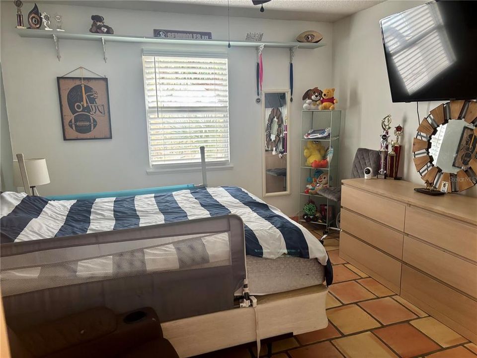 На продажу: $365,000 (2 спален, 2 ванн, 888 Квадратных фут)