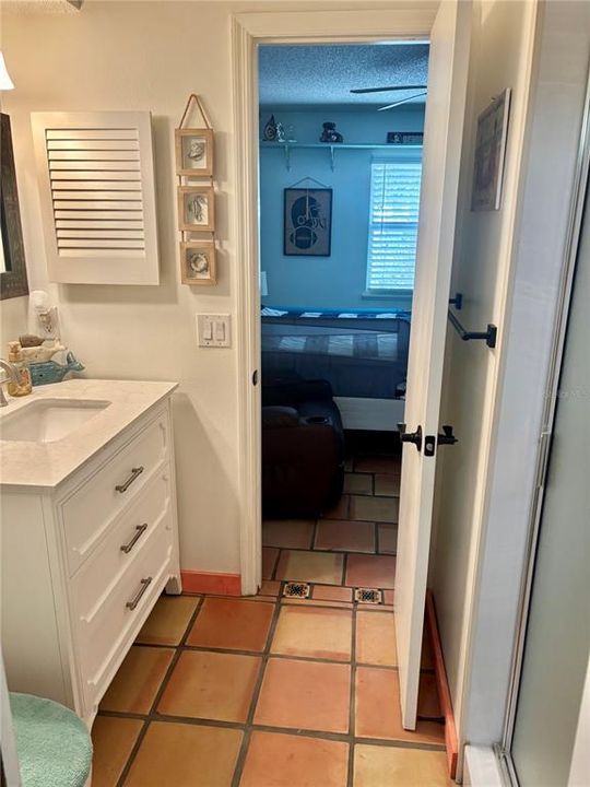 На продажу: $365,000 (2 спален, 2 ванн, 888 Квадратных фут)