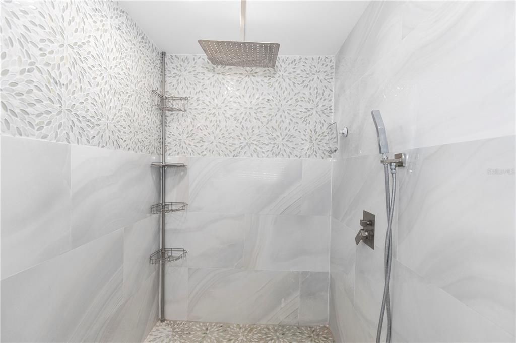 En Renta: $9,500 (3 camas, 2 baños, 2265 Pies cuadrados)