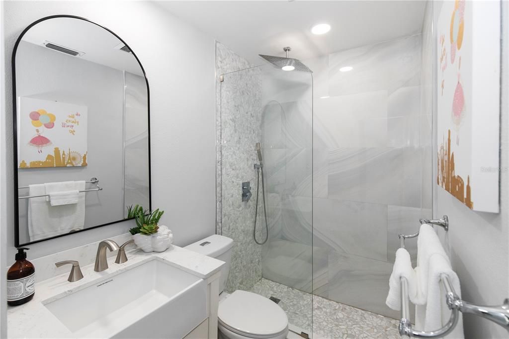 En Renta: $9,500 (3 camas, 2 baños, 2265 Pies cuadrados)