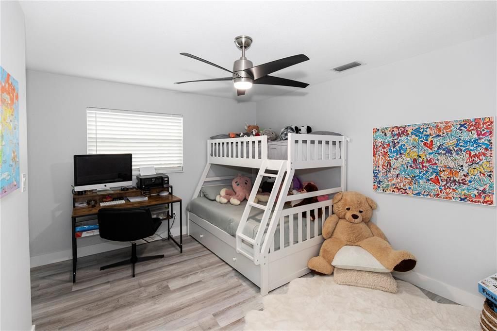 En Renta: $9,500 (3 camas, 2 baños, 2265 Pies cuadrados)